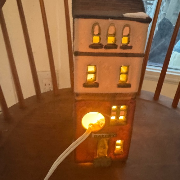 Christmas in the City. Dept. 56 Decor Bakery porcelain Brownstone. VINTAGE. EUC - Picture 15 of 16